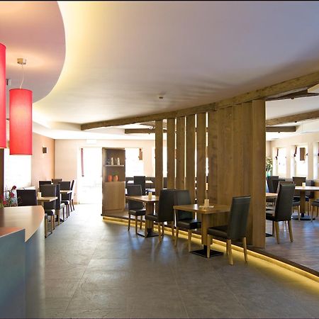 Hotel Garni Vittoria Fiera Di Primiero Eksteriør bilde
