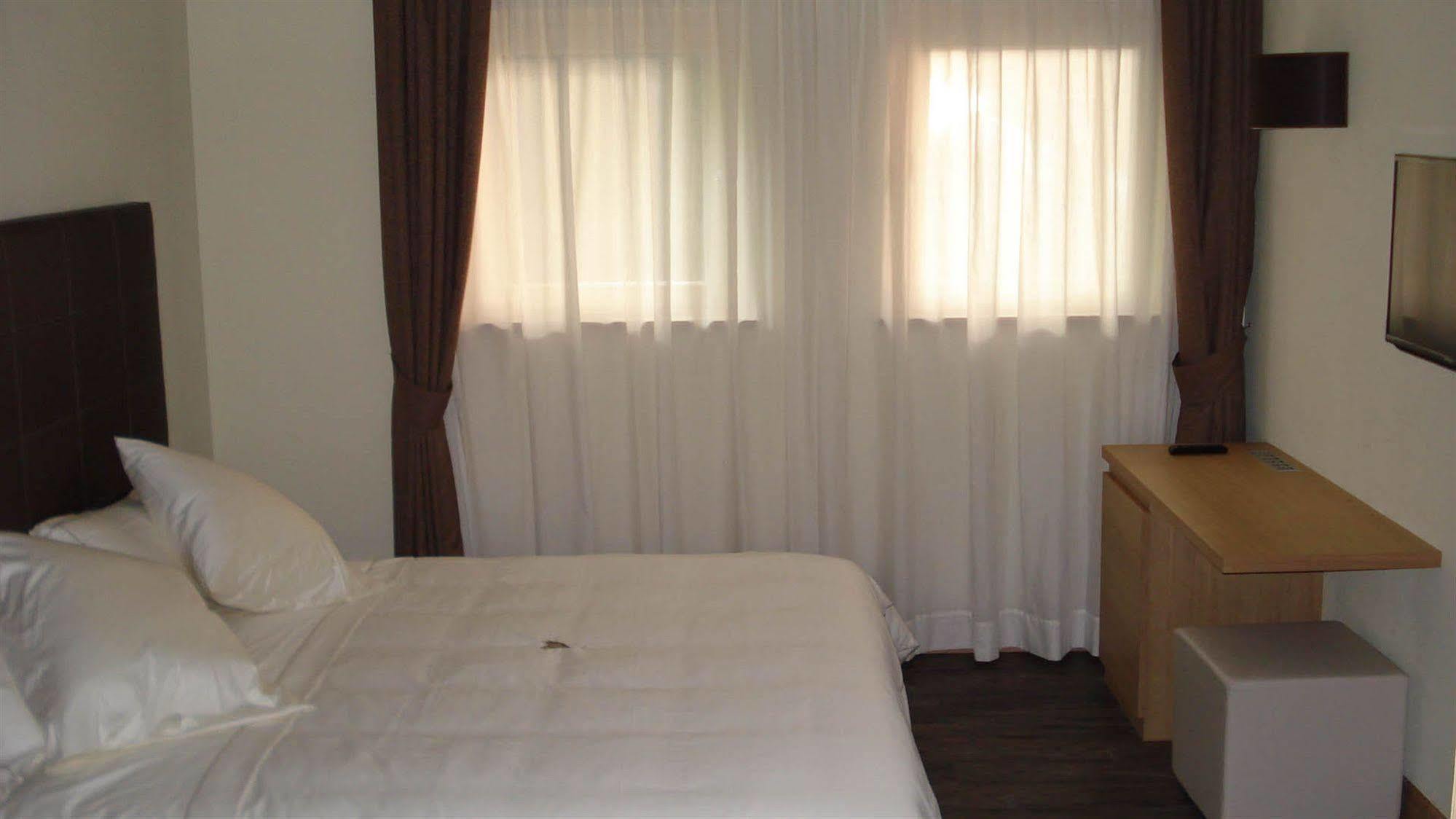 Hotel Garni Vittoria Fiera Di Primiero Eksteriør bilde